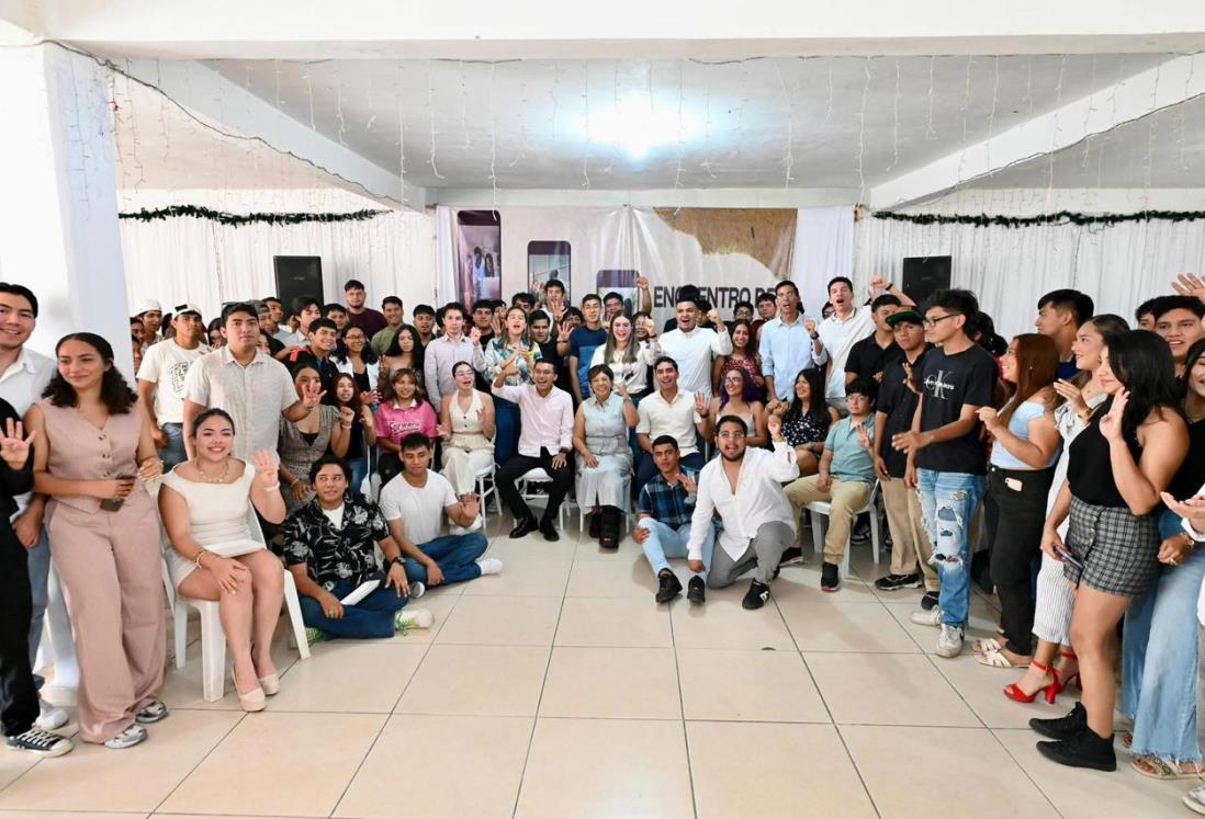 Con los jóvenes avanzaremos a la prosperidad compartida: Rosa María