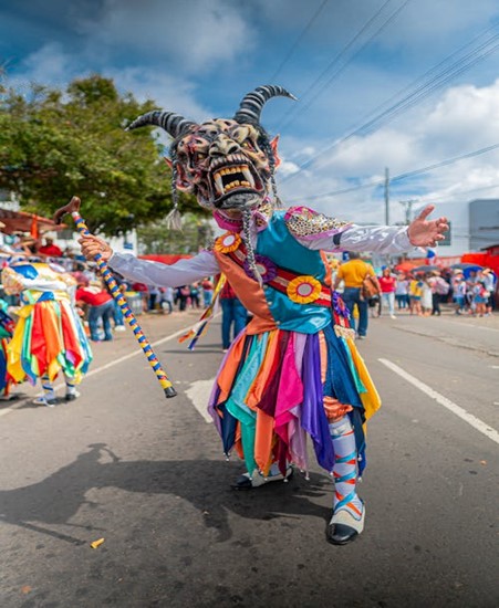 Cuando la cultura es contagiosa: cómo los colores de Yolpaki inspiran experiencias más allá de la calle