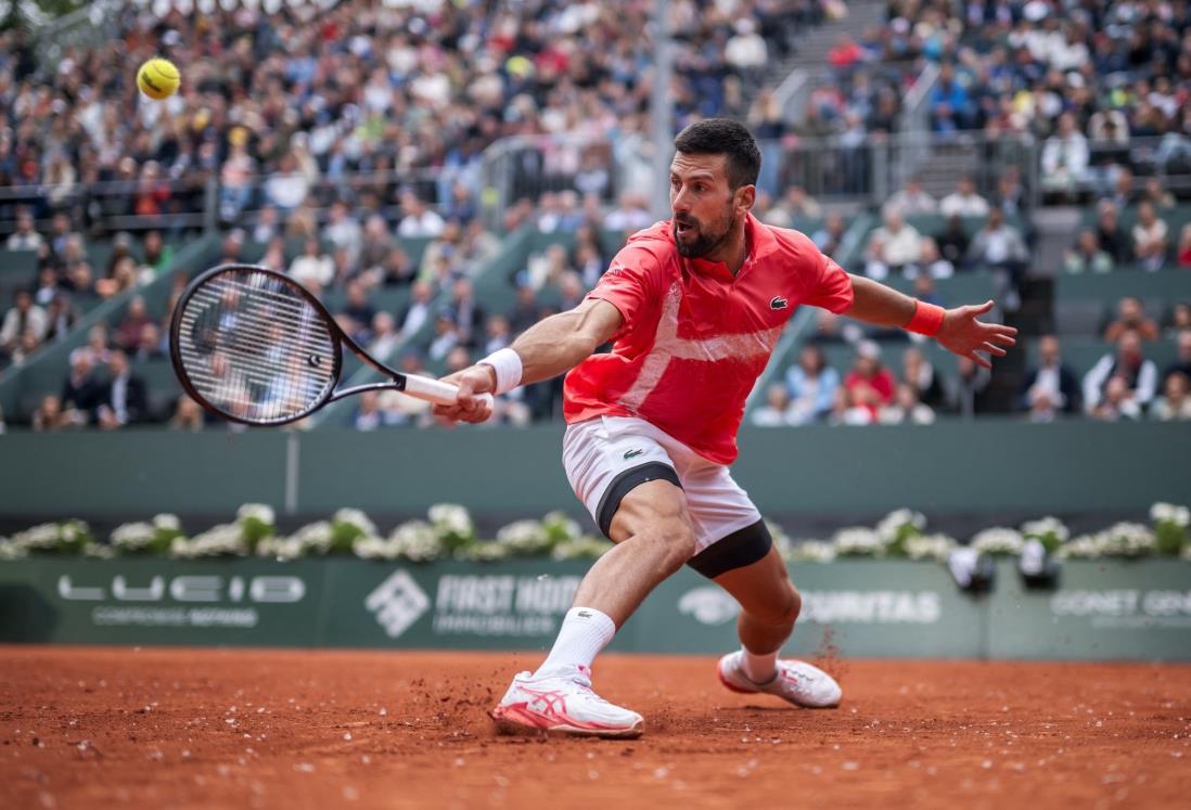 Avanza Novak Djokovic en Roland Garros 2025