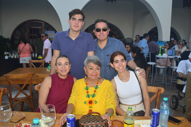 Se llevó a cabo con gran éxito el 9º Festival del Vino y el Mar