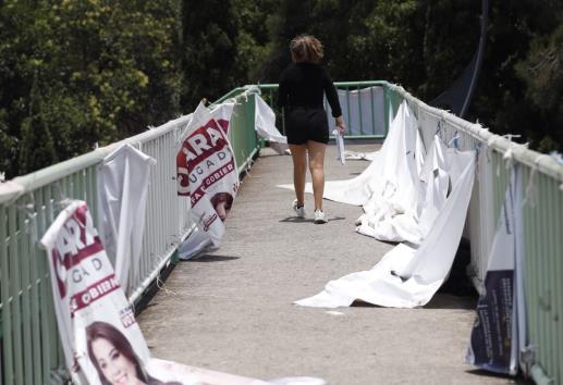 Terminan campañas, dejando basura y problema ambiental