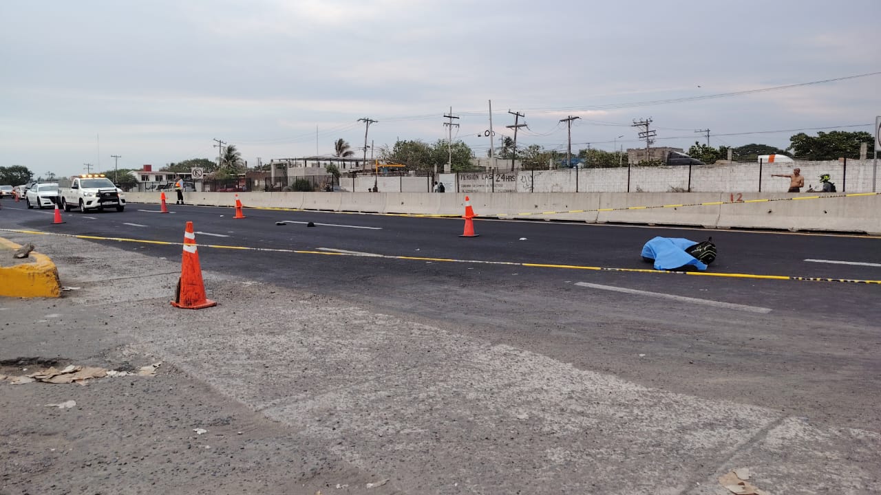 Hombre de la tercera edad pierde la vida al ser atropellado en la autopista Veracruz-Cardel