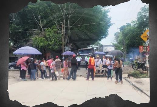 Bloquean carretera Las Trancas-Coatepec; ¿por qué motivo?
