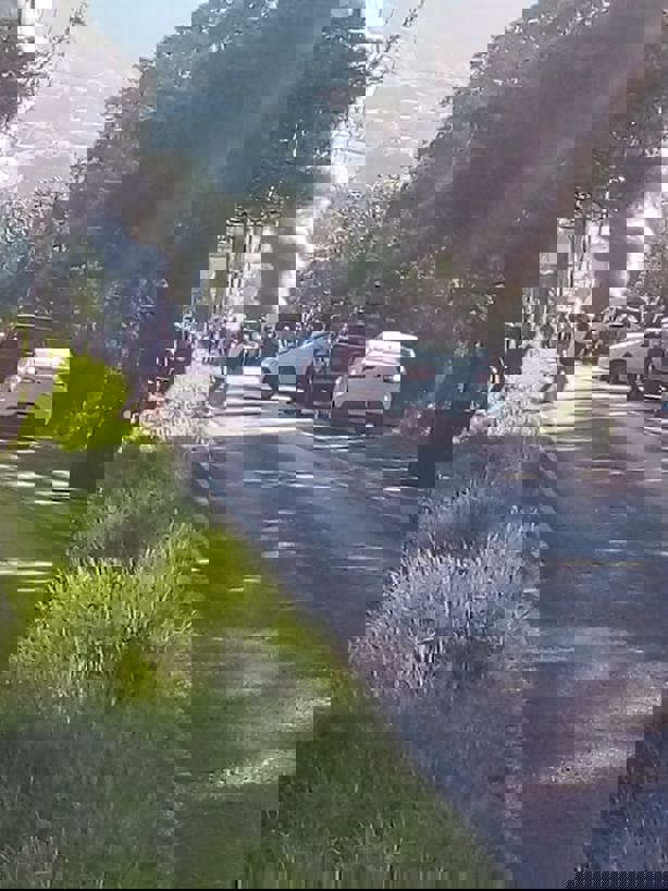Camioneta arde en la Banderilla–Naolinco y paraliza vialidad