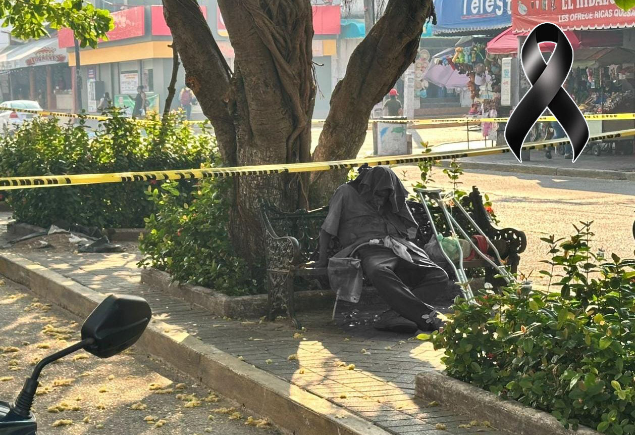 Sentando en una banca del centro, muere otra persona en situación de calle l VIDEO