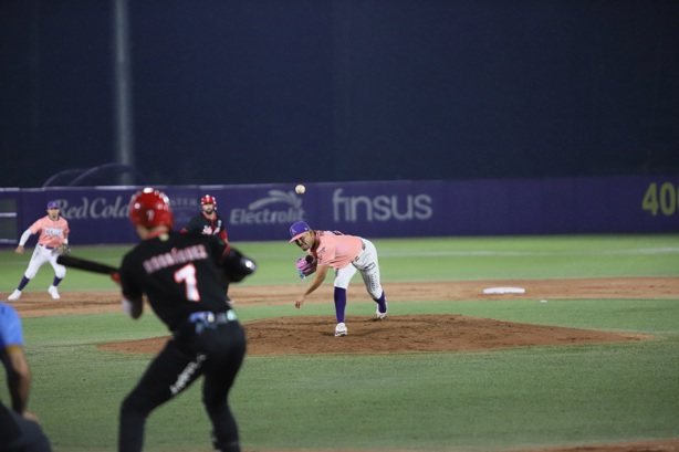 Gana El Águila y empata serie en Querétaro