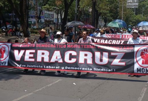 Maestros de Veracruz siguen exigiendo abolir la Ley del ISSSTE de 2007