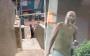 ¡Pero qué asco! Exhiben a sujeto acosando a menor de edad en Córdoba (+Video)