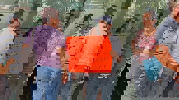 Habitantes de Coatzintla toman oficinas de CFE en Poza Rica (+Video)