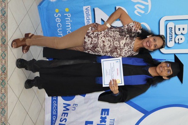 Entregan diplomas de la generación 2025 de la Prepa BE Digital Veracruz