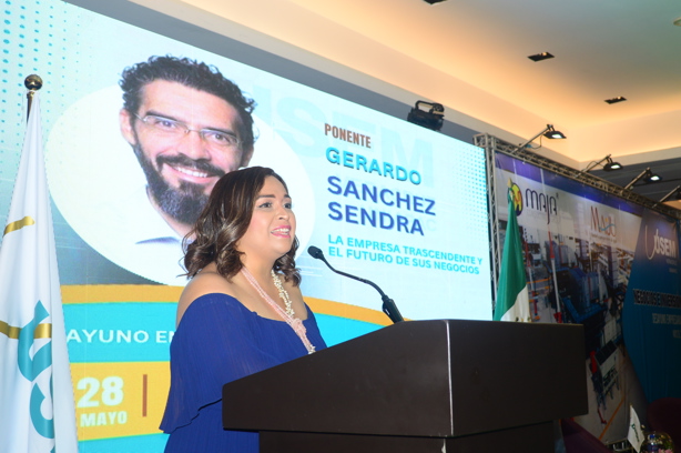 USEM Veracruz llevó a cabo su conferencia desayuno con mesa de negocios