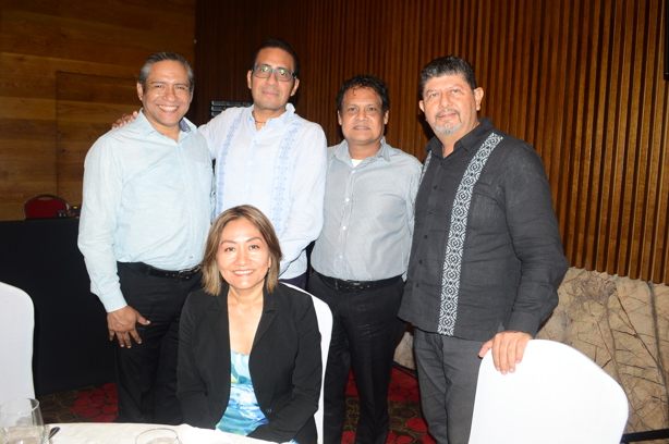 USEM Veracruz llevó a cabo su conferencia desayuno con mesa de negocios