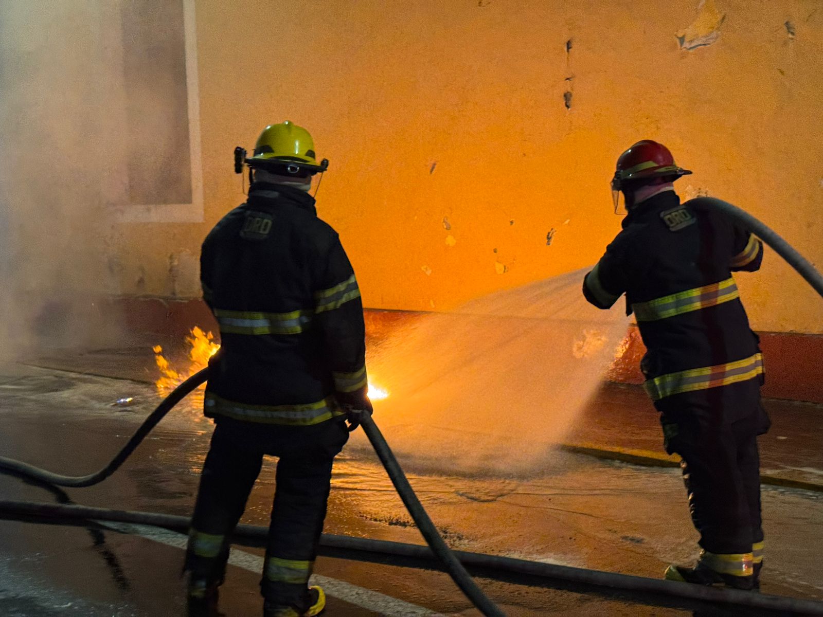 Se incendia auto en el Centro Histórico de Veracruz | VIDEO