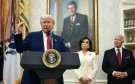 Corte Suprema de EU permite a Trump revocar la protección legal a más de 500 mil migrantes