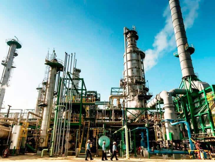 Pemex: está colapsando esta refineria por falta de mantenimiento y reconfiguración