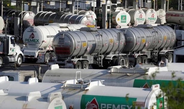 Si alguien pierde su empleo por cambios en Pemex se le apoyará según la ley: Claudia Sheinbaum | VIDEO