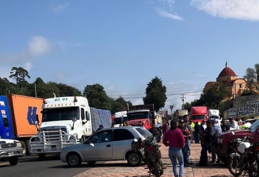 Liberan la Xalapa–Perote tras más de 12 horas de tensión política