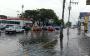 Caos vial por vehículos varados en calles inundadas en Veracruz y Boca del Río