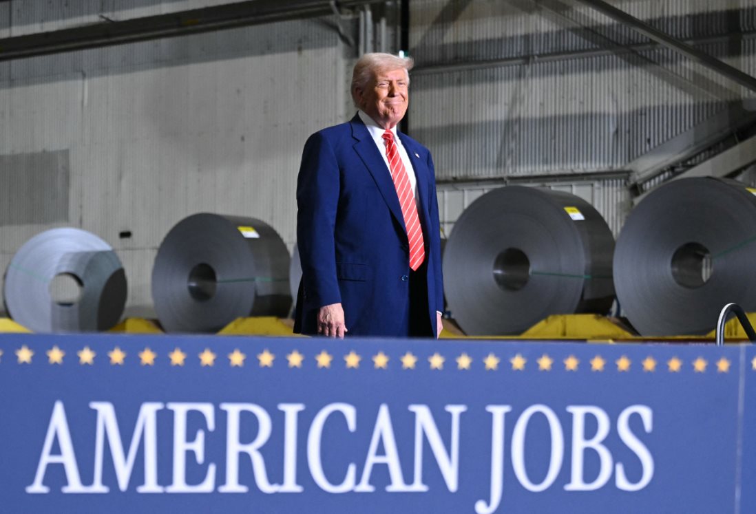 Donald Trump duplicará los aranceles al acero y al aluminio hasta el 50%