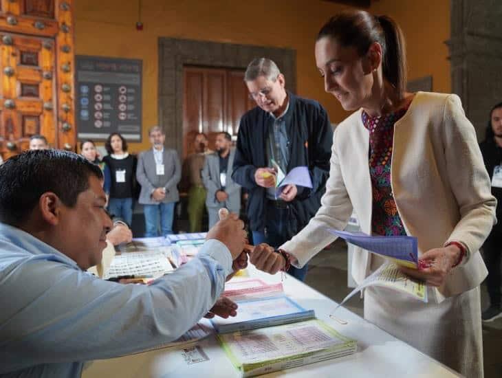 ¡Viva la democracia!: Claudia Sheinbaum vota en elección judicial | VIDEO