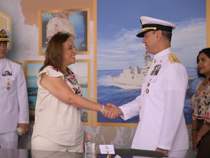 Gobernadora Rocío Nahle rinde homenaje por el Día de la Marina
