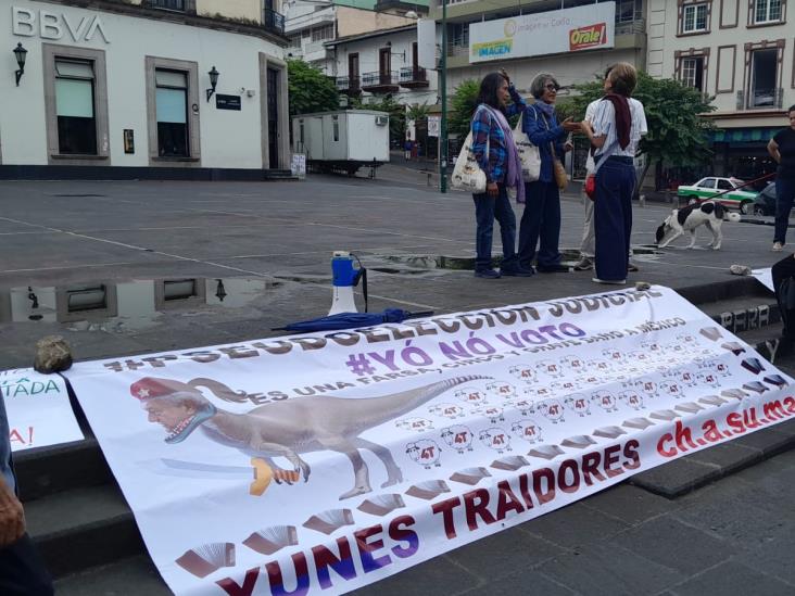 Trabajadores del PJF protestan en Xalapa contra elección judicial