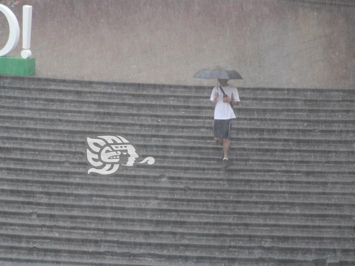 ¿Te mojaste? Lluvia intensa sorprende a Xalapa este 31 de mayo