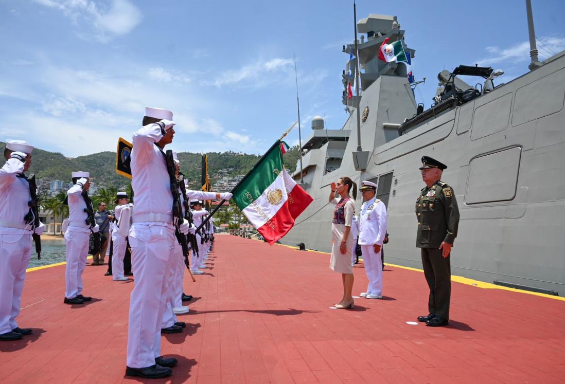 Claudia Sheinbaum homenajea a cadetes del buque Escuela Cuauhtémoc en el Día de la Marina