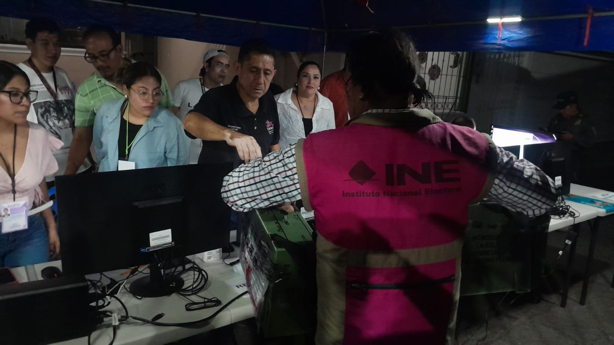 Llegan los primeros paquetes electorales al OPLE de Boca del Río