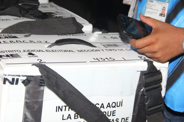 INE Veracruz recibe primeros paquetes electorales de la Elección Judicial