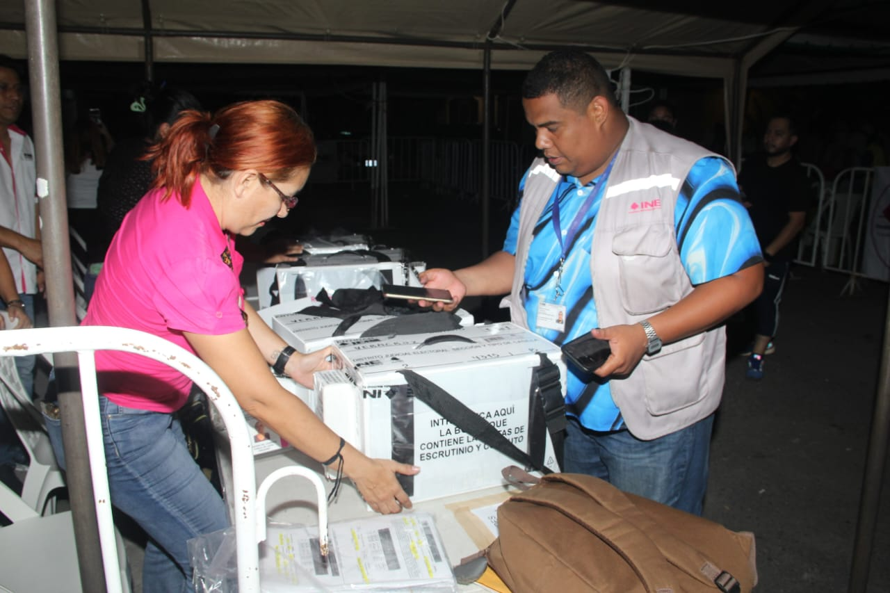 INE Veracruz recibe primeros paquetes electorales de la Elección Judicial