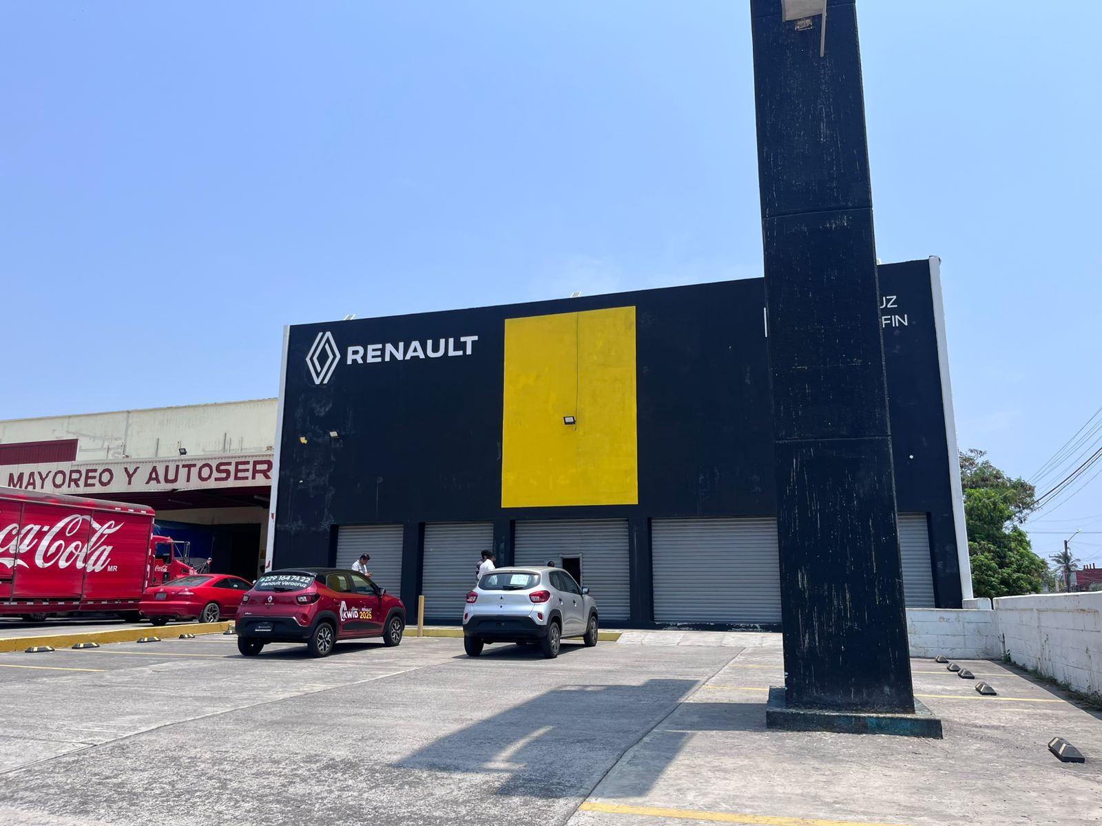 Roban agencia de autos en la colonia Playa Linda, en Veracruz