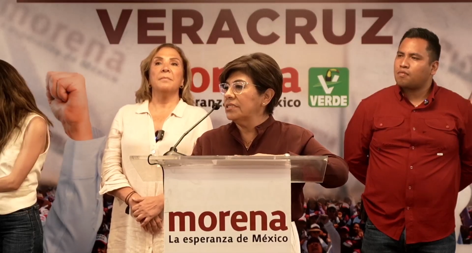Rosa María Hernández Espejo se declara ganadora en Veracruz: “Ya aterrizó la 4T” | VIDEO