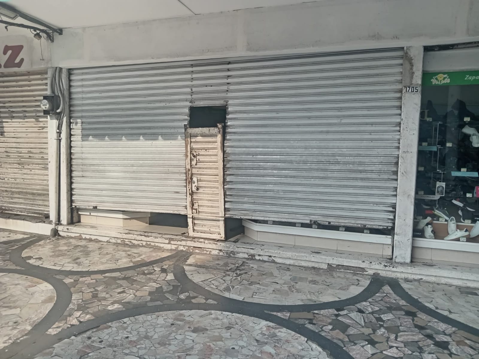 Vandalizan zapatería del centro histórico de Veracruz
