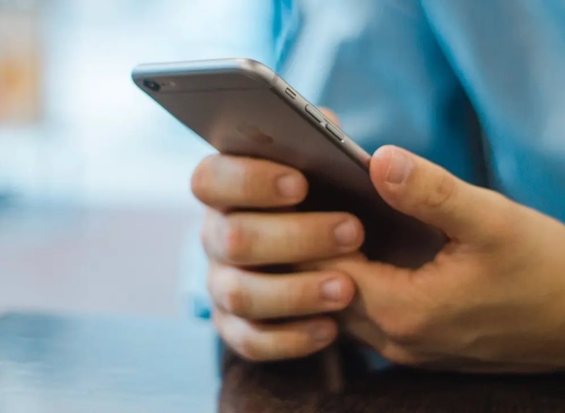 El impacto del uso del celular en la vida cotidiana