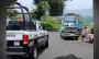 ¡Santo accidente! Torton golpea a vehículo conducido por un cura en Coscomatepec