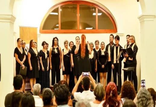 Coral Sotavento interpreta repertorio internacional en Centro Cultural Leyes de Reforma