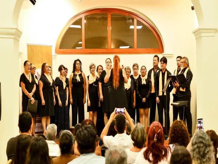 Coral Sotavento interpreta repertorio internacional en Centro Cultural Leyes de Reforma