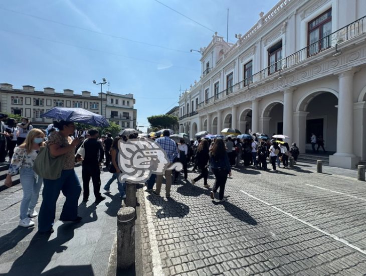 Por segundo día, estudiantes de la Prepa Juárez, bloquean el centro de Xalapa