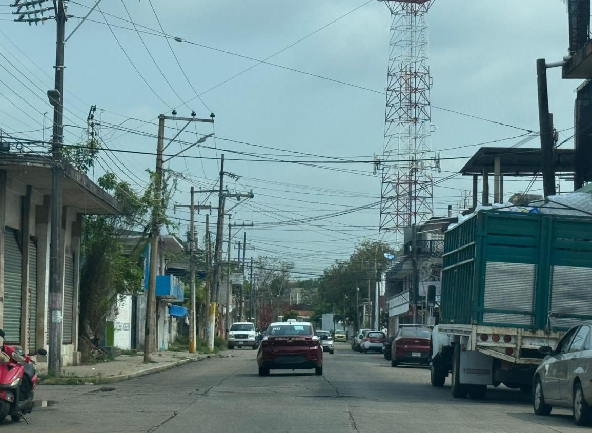 Inconformidad en colonias de Minatitlán y Cosoleacaque por múltiples apagones