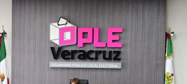 Se manifiestan en instalaciones del OPLE en Tecolutla; ciudadanos rechazan resultado de elecciones