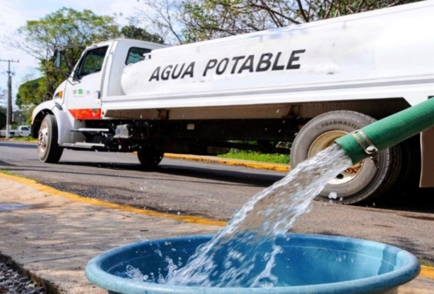 A este número puedes denunciar el cobro de pipas de Grupo MAS por falta de agua en Veracruz