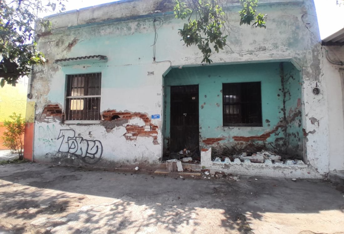 Denuncian peligro por casas abandonadas en el Centro de Veracruz