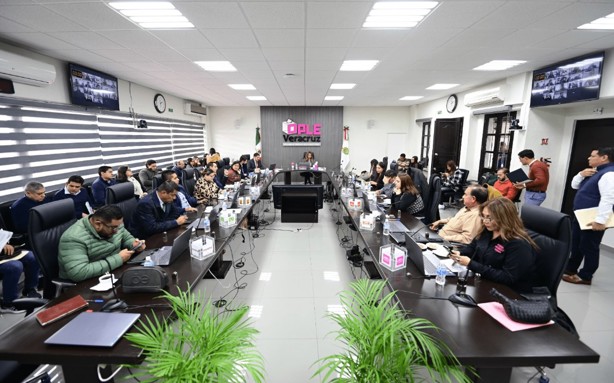 En Xalapa 11 consejos del OPLE están realizando conteo para elección de alcaldías