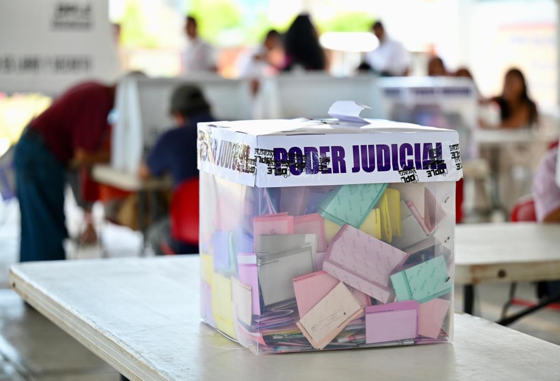 INE continúa con el conteo de votos en el distrito 12 con sede en Veracruz