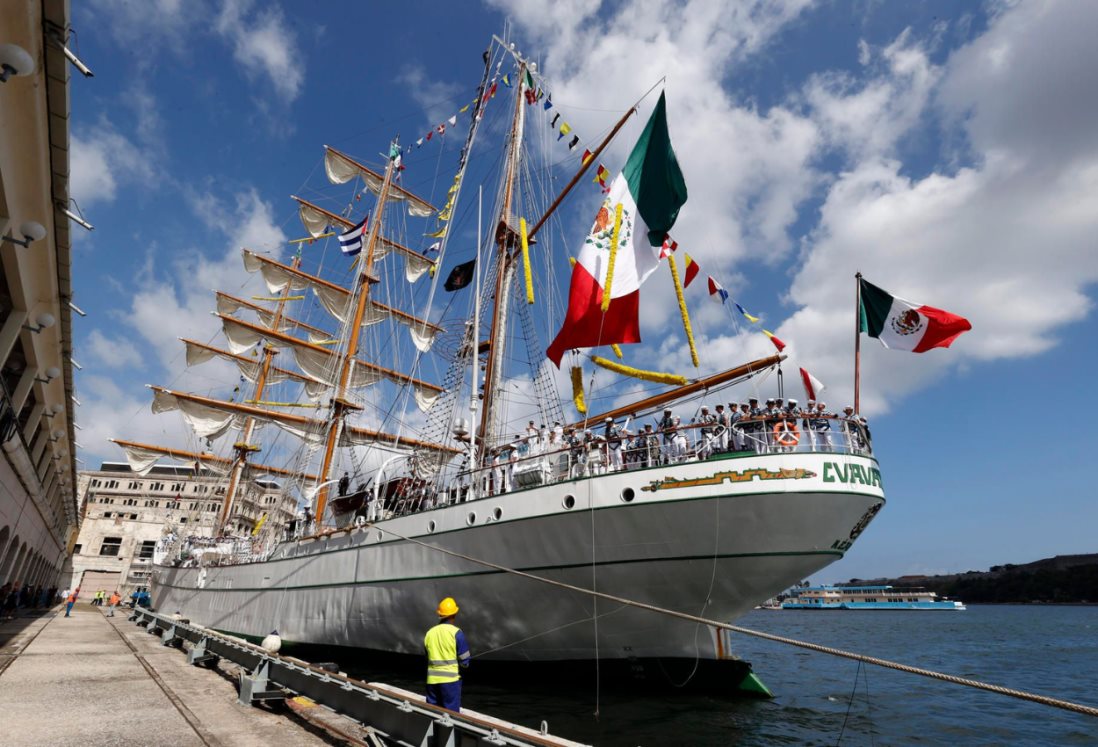 Buque escuela Cuauhtémoc ingresa a astillero en Nueva York para trabajos de reparación