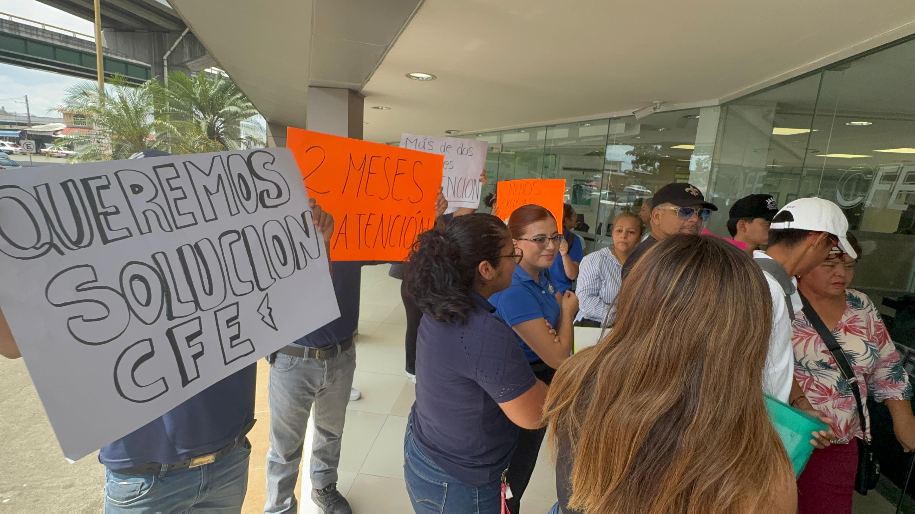 Empresas de energía solar protestan contra CFE en Poza Rica (+Video)