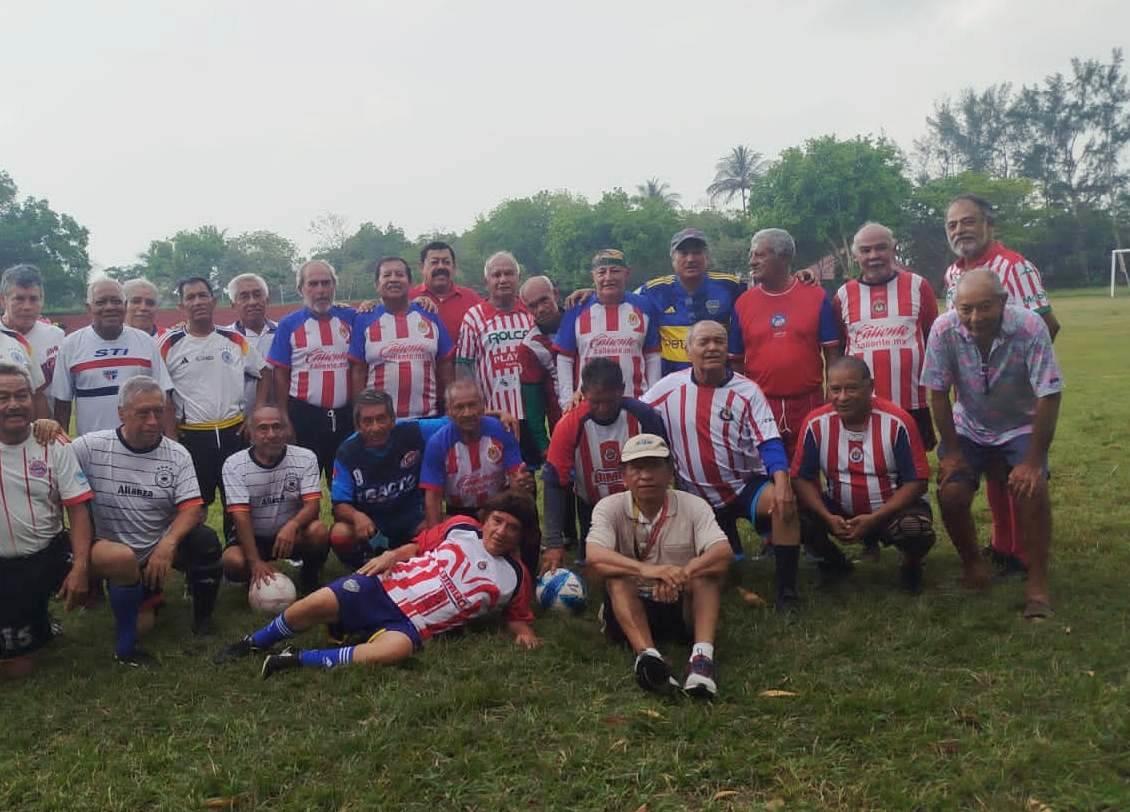 Falleció esposa de entrenador de Chivas Coatza