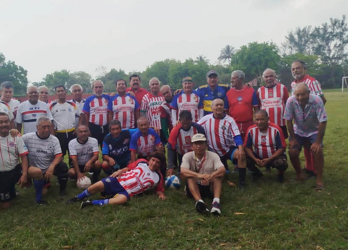 Falleció esposa de entrenador de Chivas Coatza