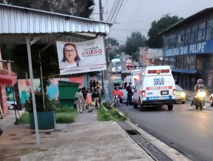 Motociclista atropella a un menor que intentaba cruzar la calle en Xalapa